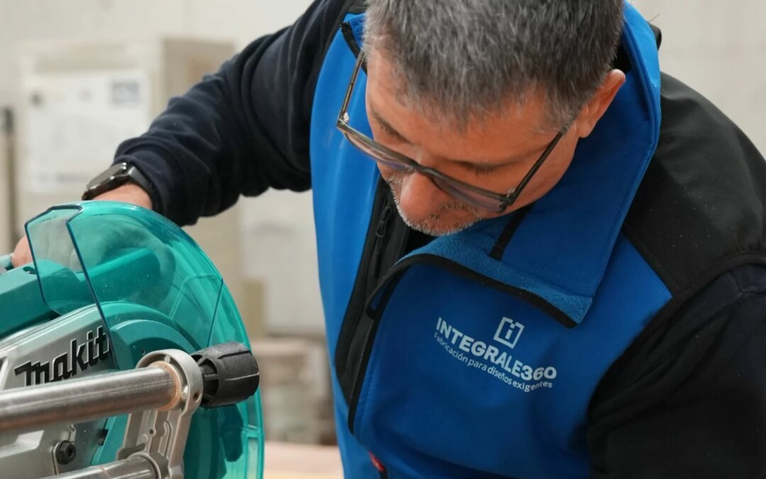 Nuestra participación en el taller de maderas reutilizadas de la UA.