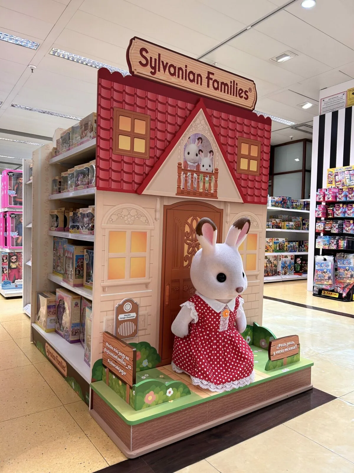 Mobiliario a medida para Duty Free.