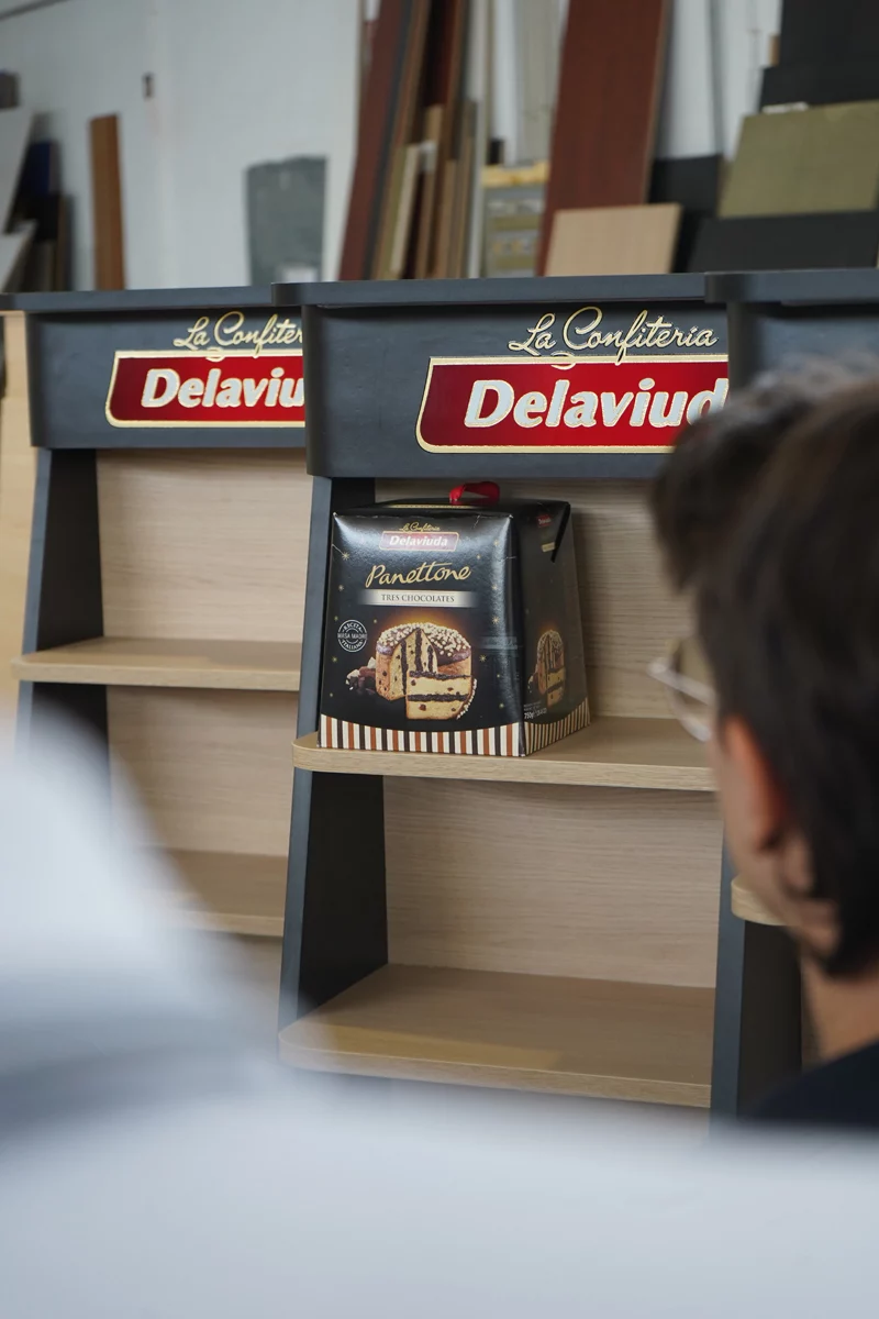Mobiliario a medida para marcas. Proyecto El Almendro y Delaviuda.