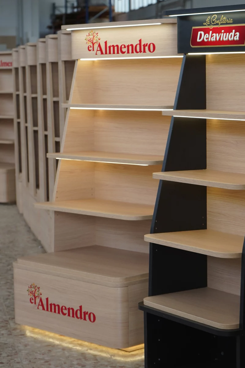 Integrale360. Muebles para marcas a medida. Proyecto El Almendro.