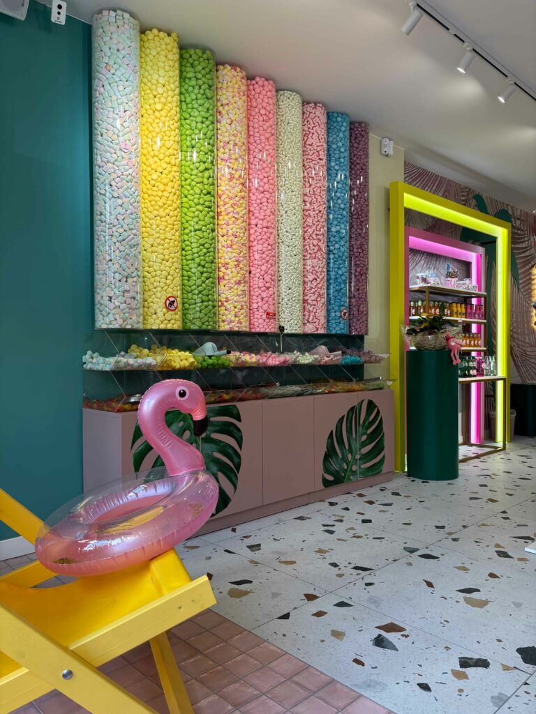 Mobiliario contract a medida fabricado por Integrale360.