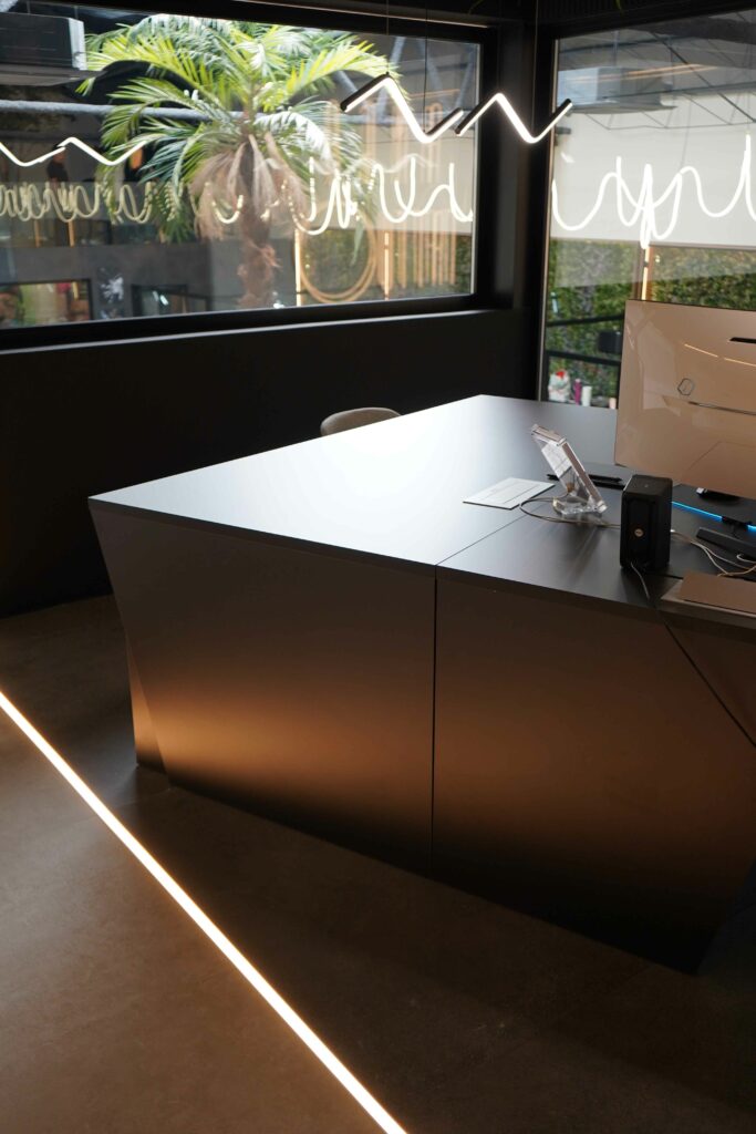 Mobiliario contract a medida fabricado por Integrale360.