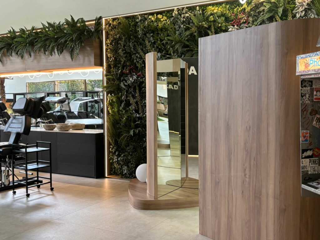 Mobiliario contract a medida fabricado por Integrale360.