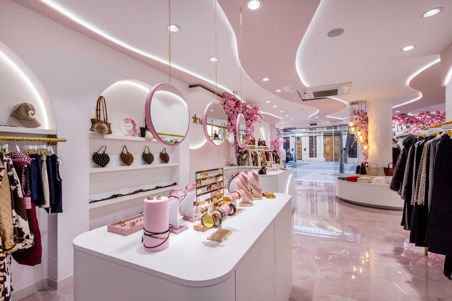 mobiliario de tiendas de ropa