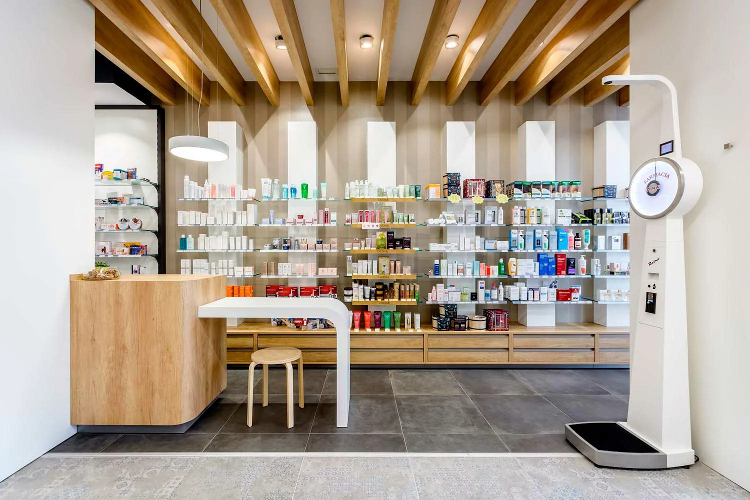 mobiliario farmacias