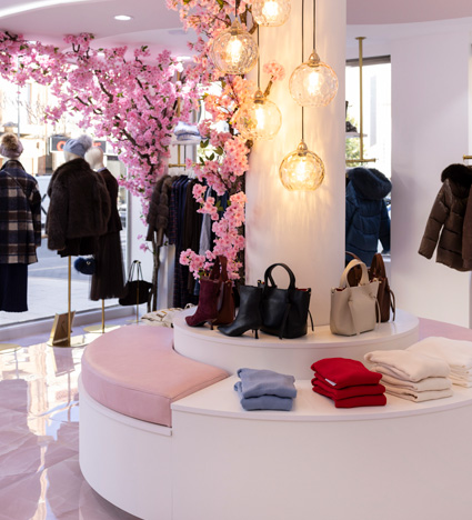 Muebles a medida para estudio de tatuajes de Ganga Tattoo.