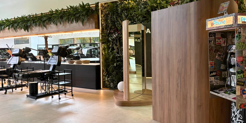 Muebles para New Era fabricados a medida.