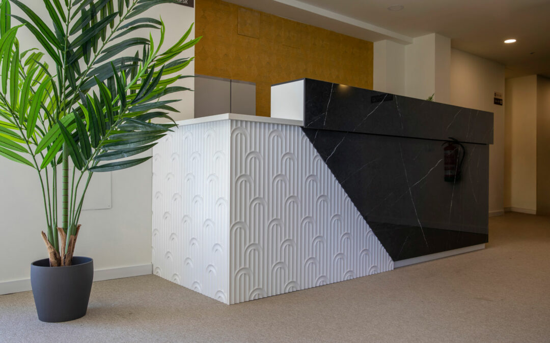 Claves para un mostrador de recepción hotelero funcional